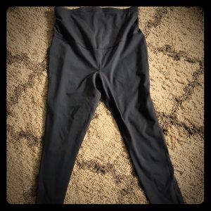 Old navy maternity active leggings